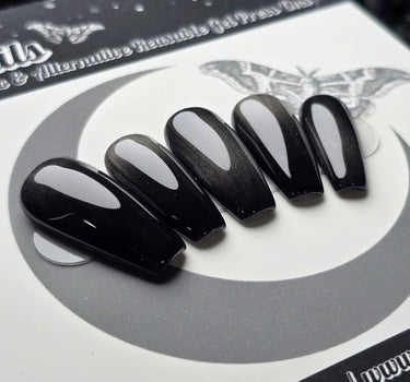 Grave Silk Cat Eye
