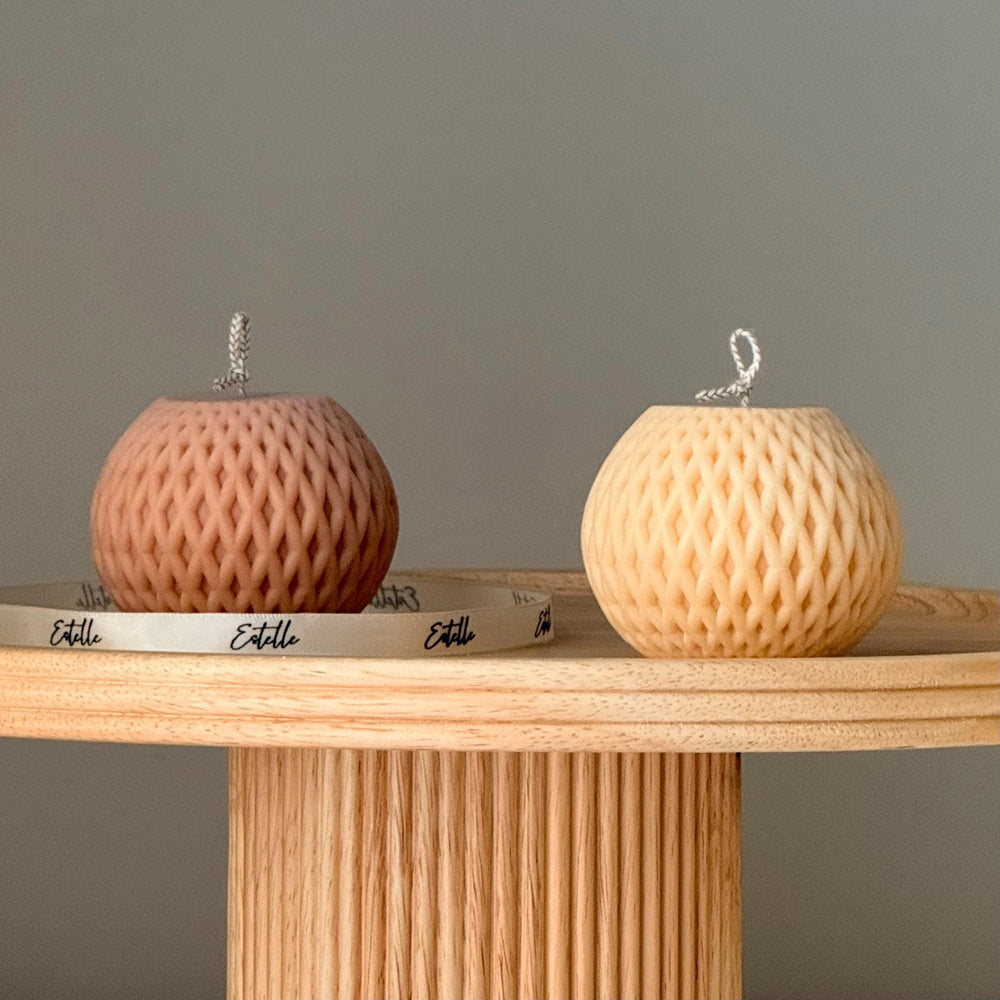 Bougie Sphère Tressée – Design Sculptural Texturé