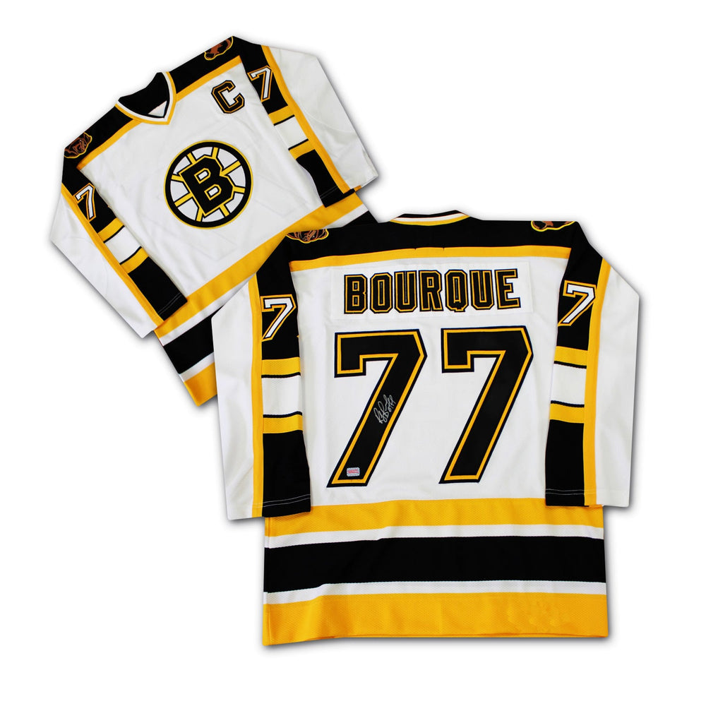 MAILLOT BLANC DÉDICACÉ DE RAYMOND BOURQUE DES BRUINS DE BOSTON – OBJET DE COLLECTION DE HOCKEY DE LA LNH SIGNÉ (GRANDEUR G OU TG)