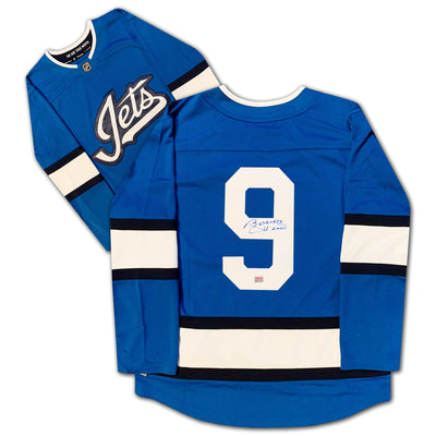 MAILLOT ALTERNATIF BLEU DES JETS DE WINNIPEG AUTOGRAPHÉ PAR BOBBY HULL – ARTICLE DE COLLECTION DE SOUVENIRS DE HOCKEY LNH SIGNÉ (TAILLE L OU XL)