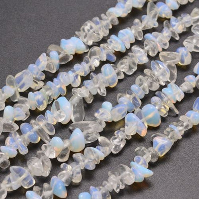 Perles en éclats de pierre d'opaline