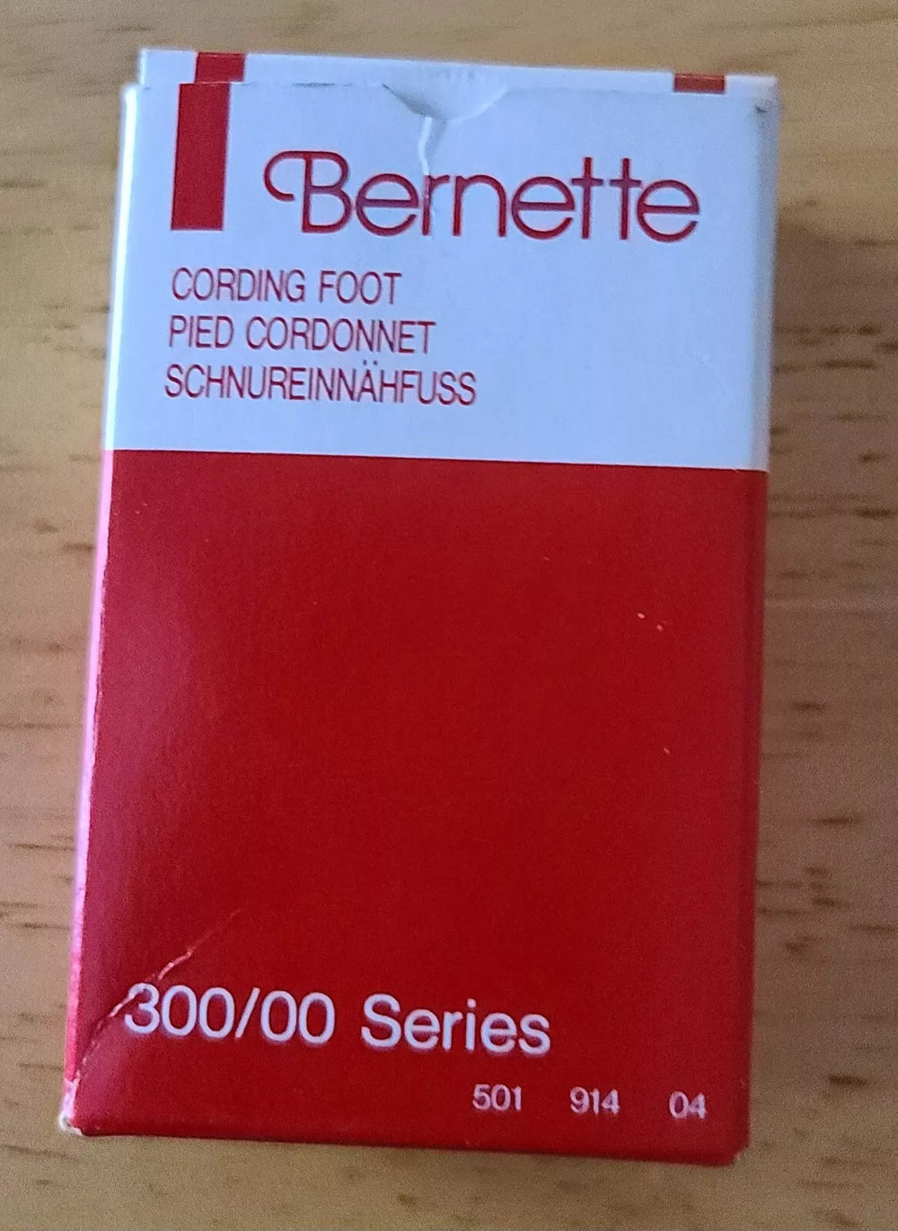 Bernina Bernette 300/00 Series Serger Cording Foot — Cottage Quilting Ltd.